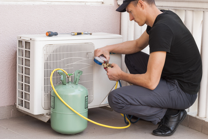 Fixing AC Refrigerant Leak